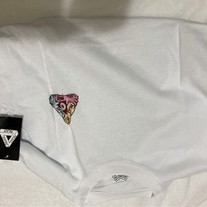 2 OFF-WHITE t-shirts 1 PALACE t-shirt